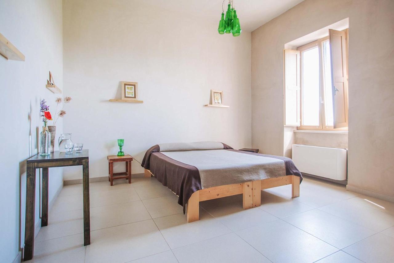לינה וארוחת בוקר קוטרופיאנו Agriturismo Biologico Piccapane חדר תמונה